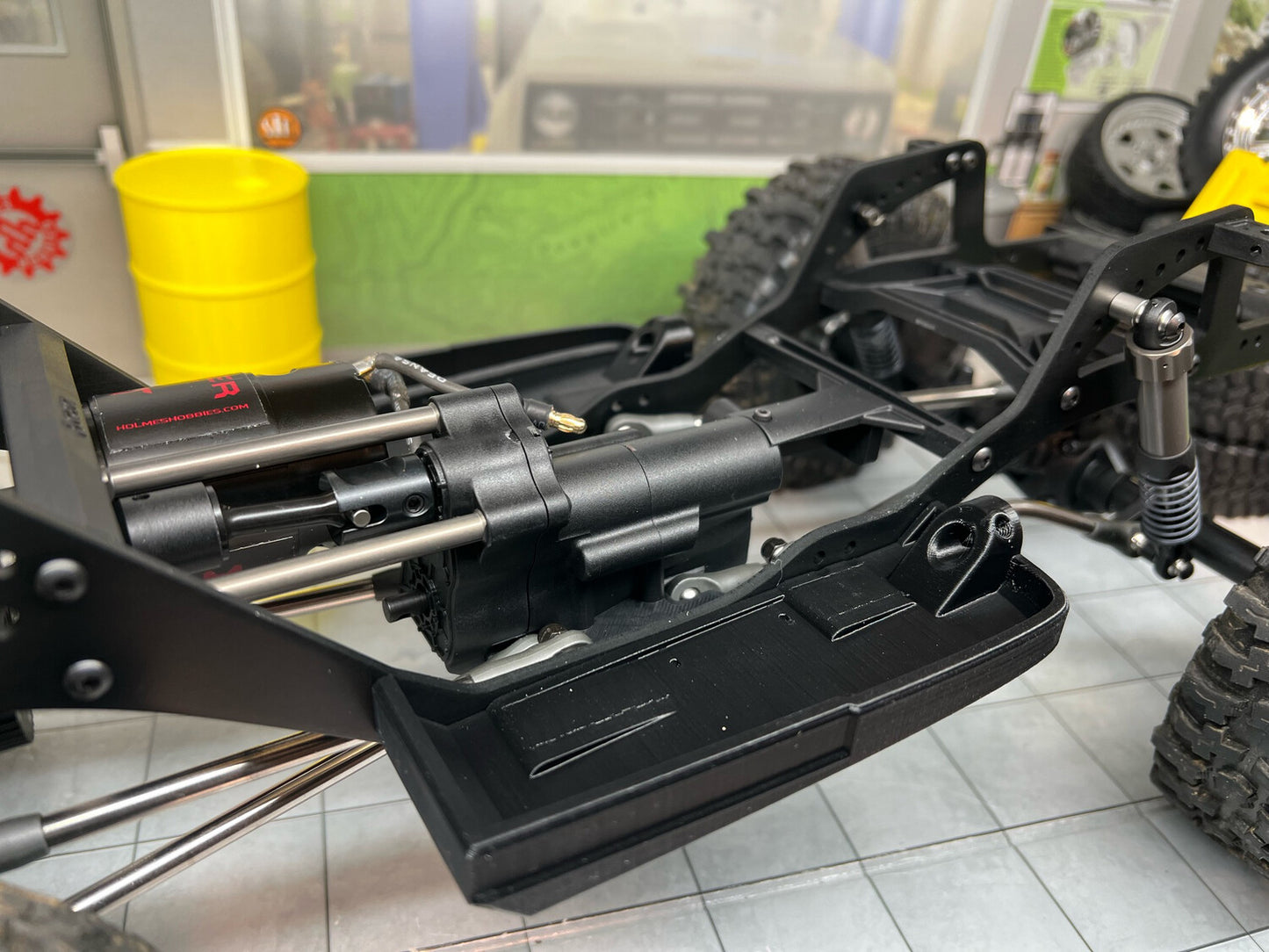 Axial SCX10 Pro: Sliders for Power Wagon Body