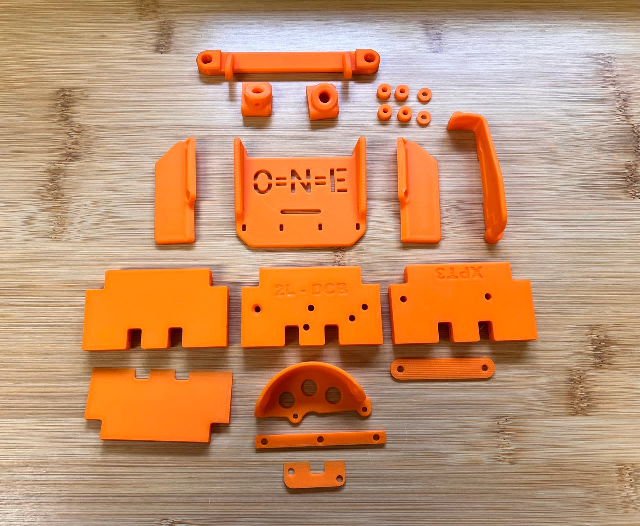 Victor O-N-E - Comp Chassis