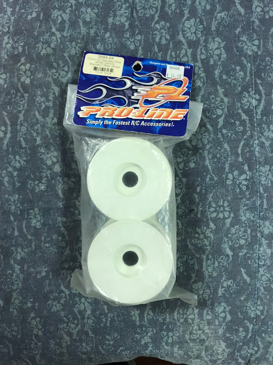 RC PRO-LINE 23 mm Wheels White MAXX Std Offset (2) 2684-04