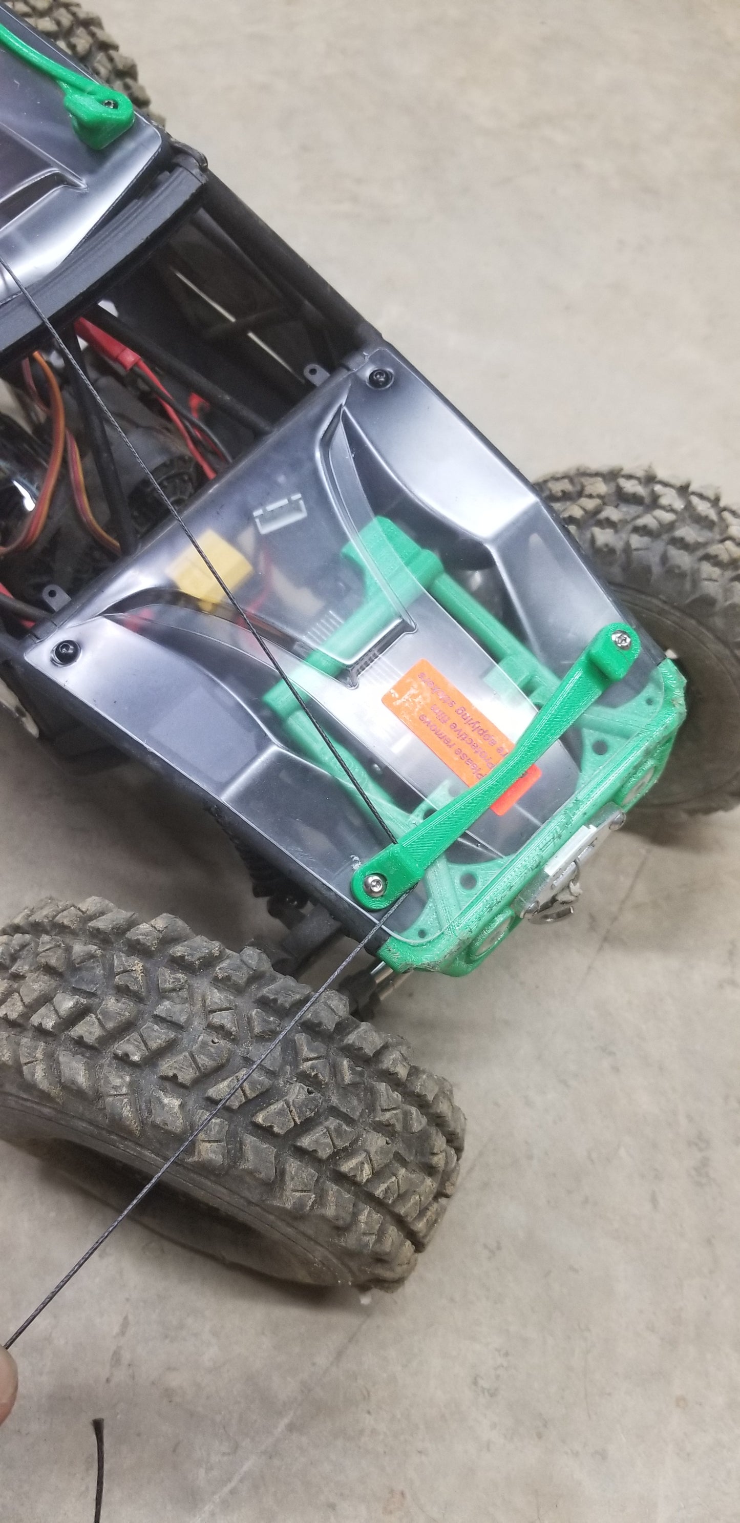 Axial Capra: Roof Winch Guide