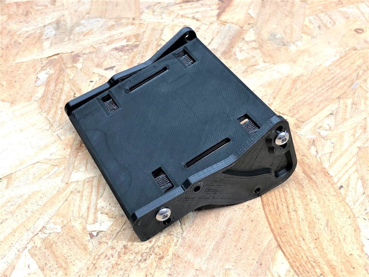V1W Z-Pro: Battery/ESC Mount Front