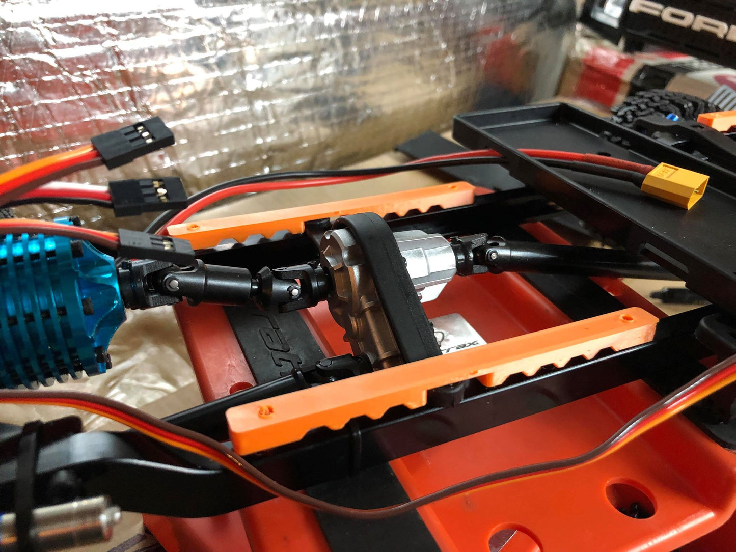 RC4WD / JD Models Hero Desert Runner Truck: 9mm Body Lift with lay flat T-Case bracket