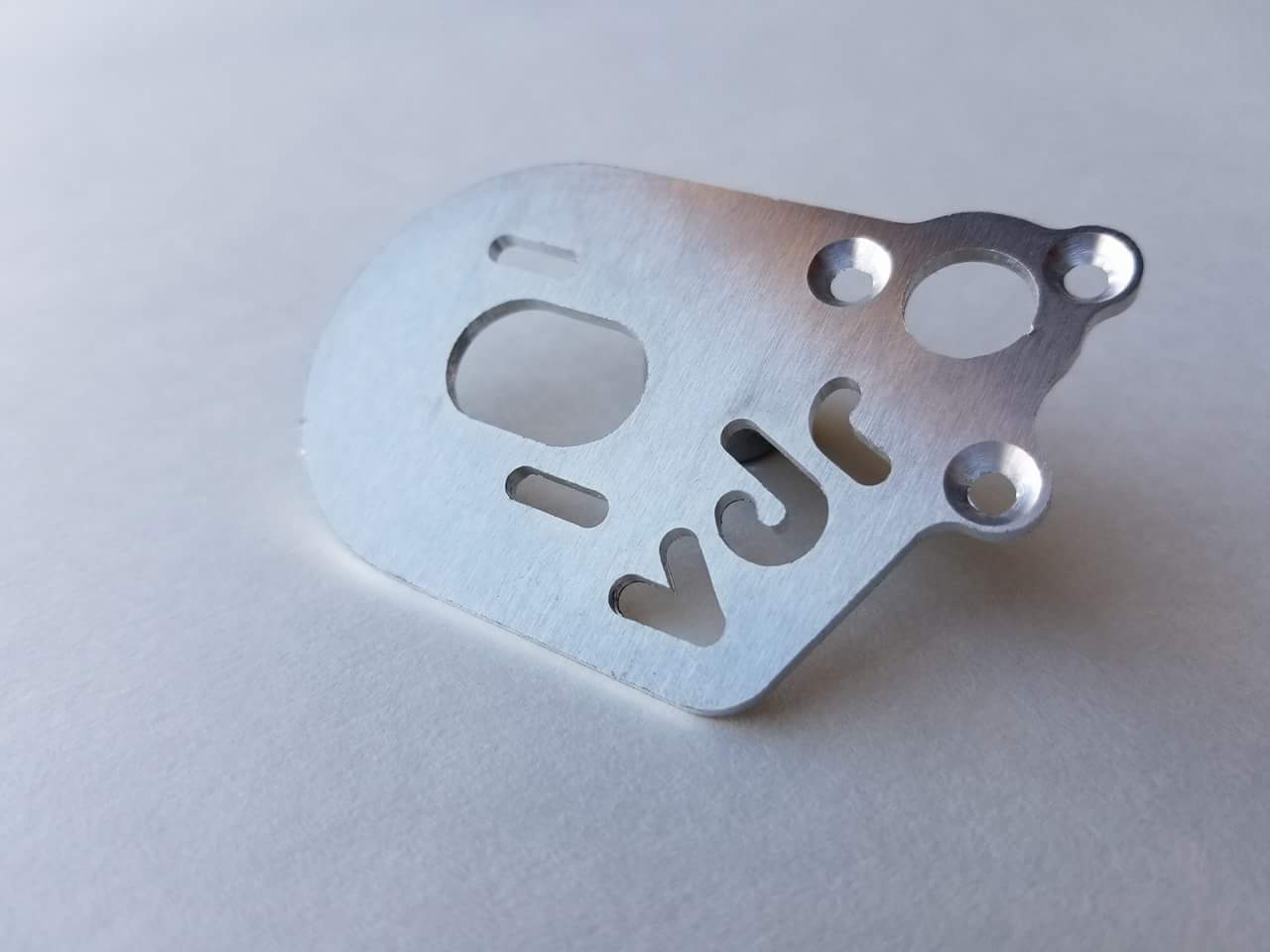 Vader Axial 1/8 Scale Motor Plate – Fits Wraith & SCX10 Transmissions -top
