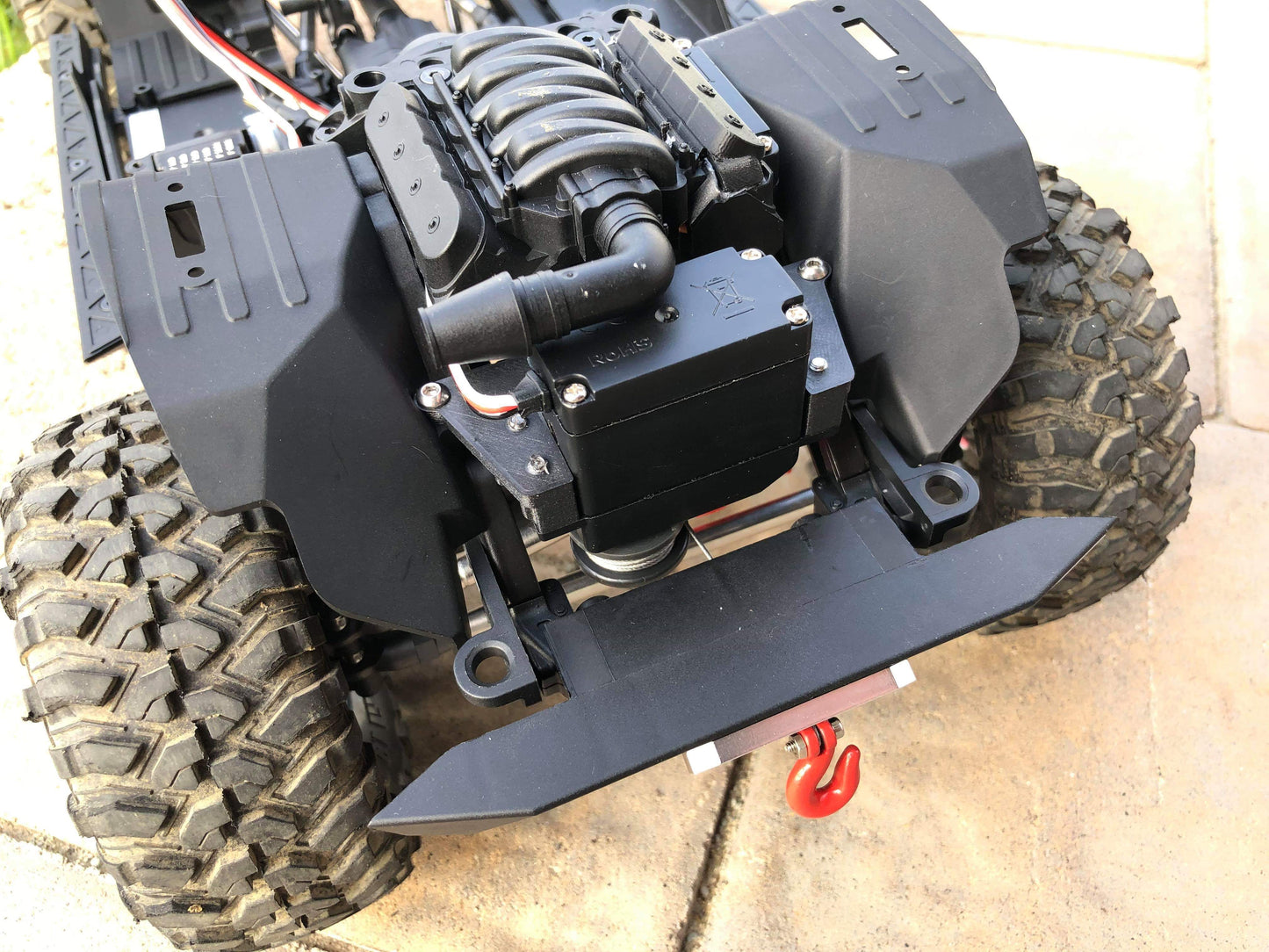 Axial SCX10iii: Aluminum Servo Winch Mount
