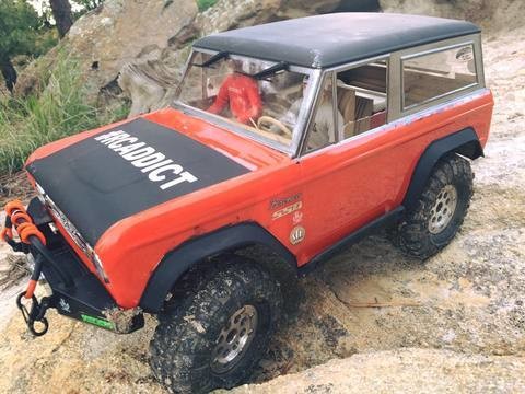 Vaterra Ascender Bronco: Full Interior and Fender Kit