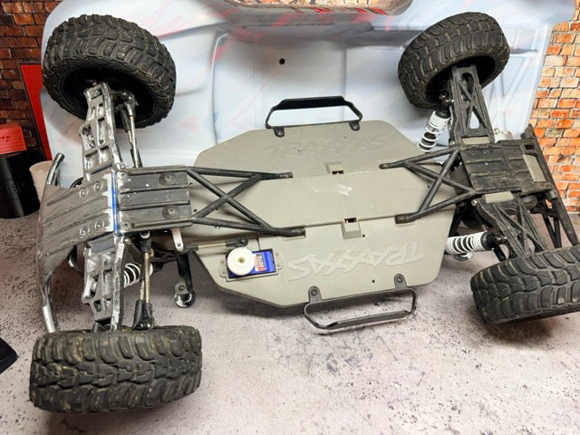 *** Consignment*** Traxxas 2wd Slash RTR (Brushed) RC Addict