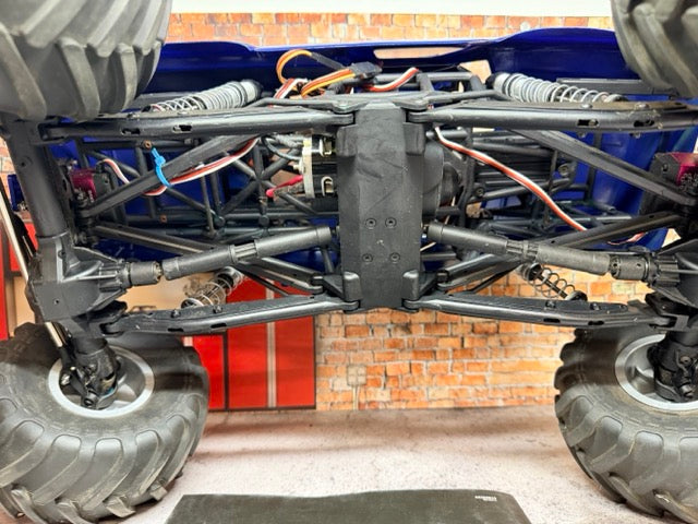 *** Consignment*** Axial SMT10 RTR 4WS/4WD (Brushed) RC Addict