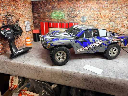 *** Consignment*** Traxxas 2wd Slash RTR Blue (Brushed) RC Addict