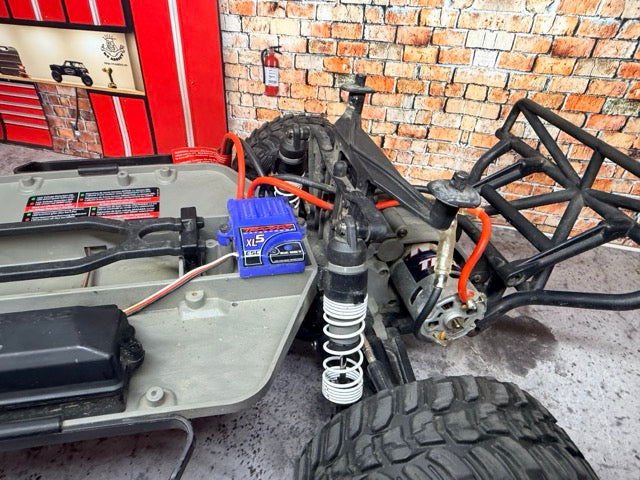 *** Consignment*** Traxxas 2wd Slash RTR Blue (Brushed) RC Addict