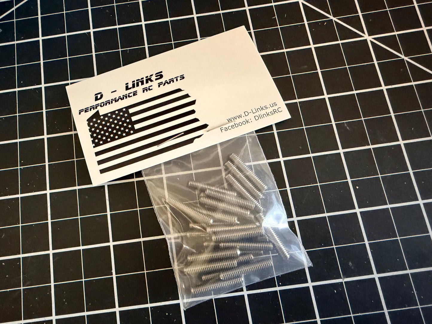 D-Links grub screws 24 pack M4x20 D-Links