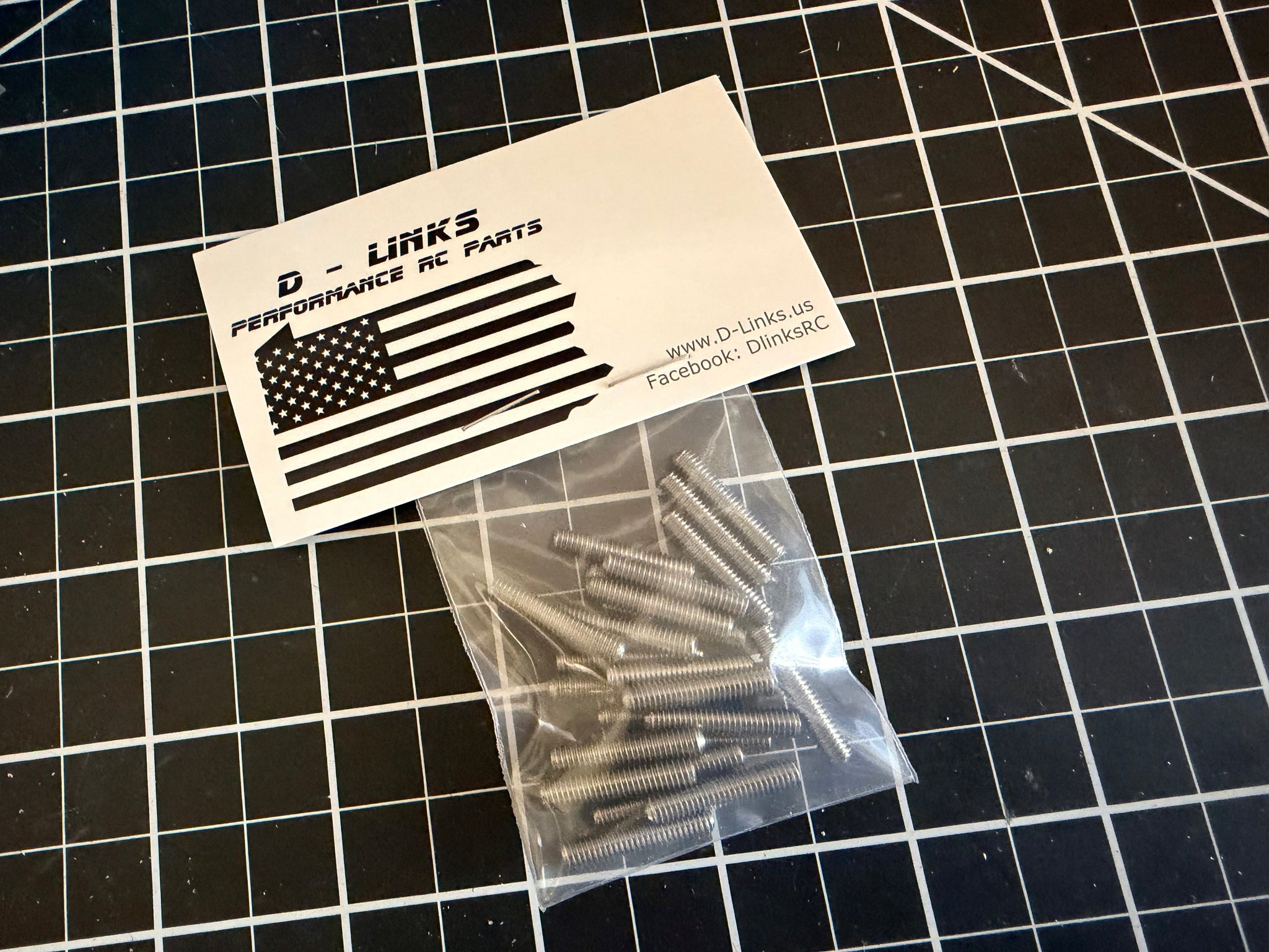D-Links grub screws 24 pack M4x20 D-Links
