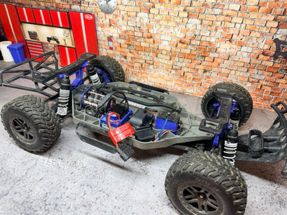 *** Used *** Traxxas SLASH 4x4 ARTR RC Addict