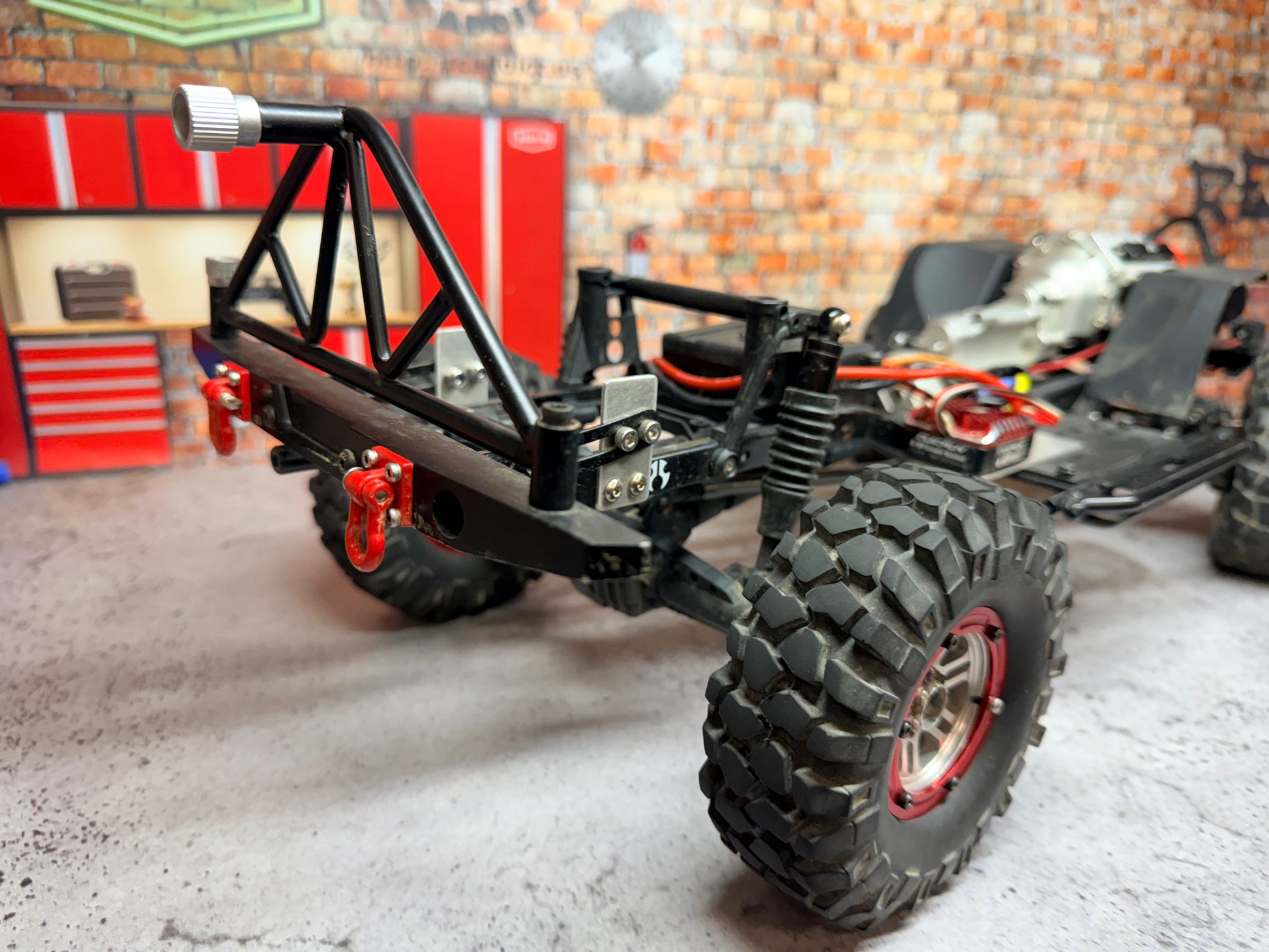 *** Consignment *** Custom SCX10.2 ARTR Jeep (Tan) RC Addict