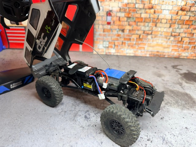 ***Used *** SCX24 RTR White RC Addict