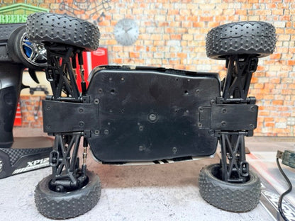 *** Lightly Used *** Associated Reflex 14B RTR RC Addict