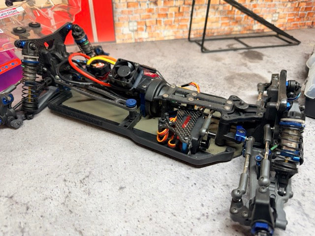 ***USED*** Team Associated B64D - ARTR RC Addict