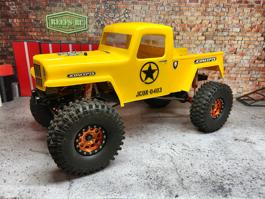 *** Pre-Owned *** SCX10 II Body Yellow (ARTR)