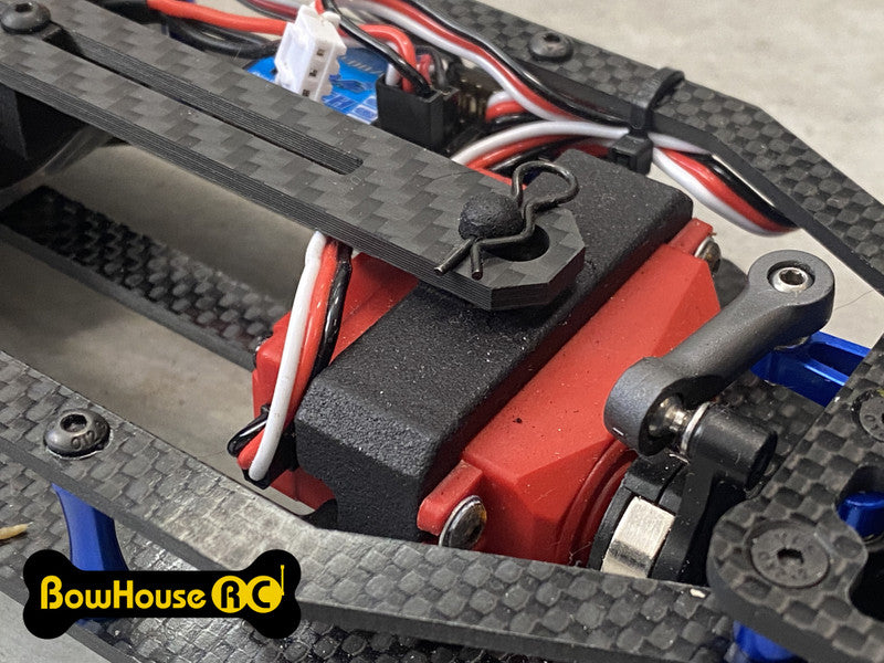 BowHouse RC: Carbon Fiber Battery Tie-Down for Associated DR10