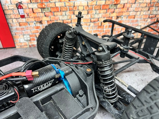 *** USED *** Team Associated Pro4 SC10 1/10 4WD RTR