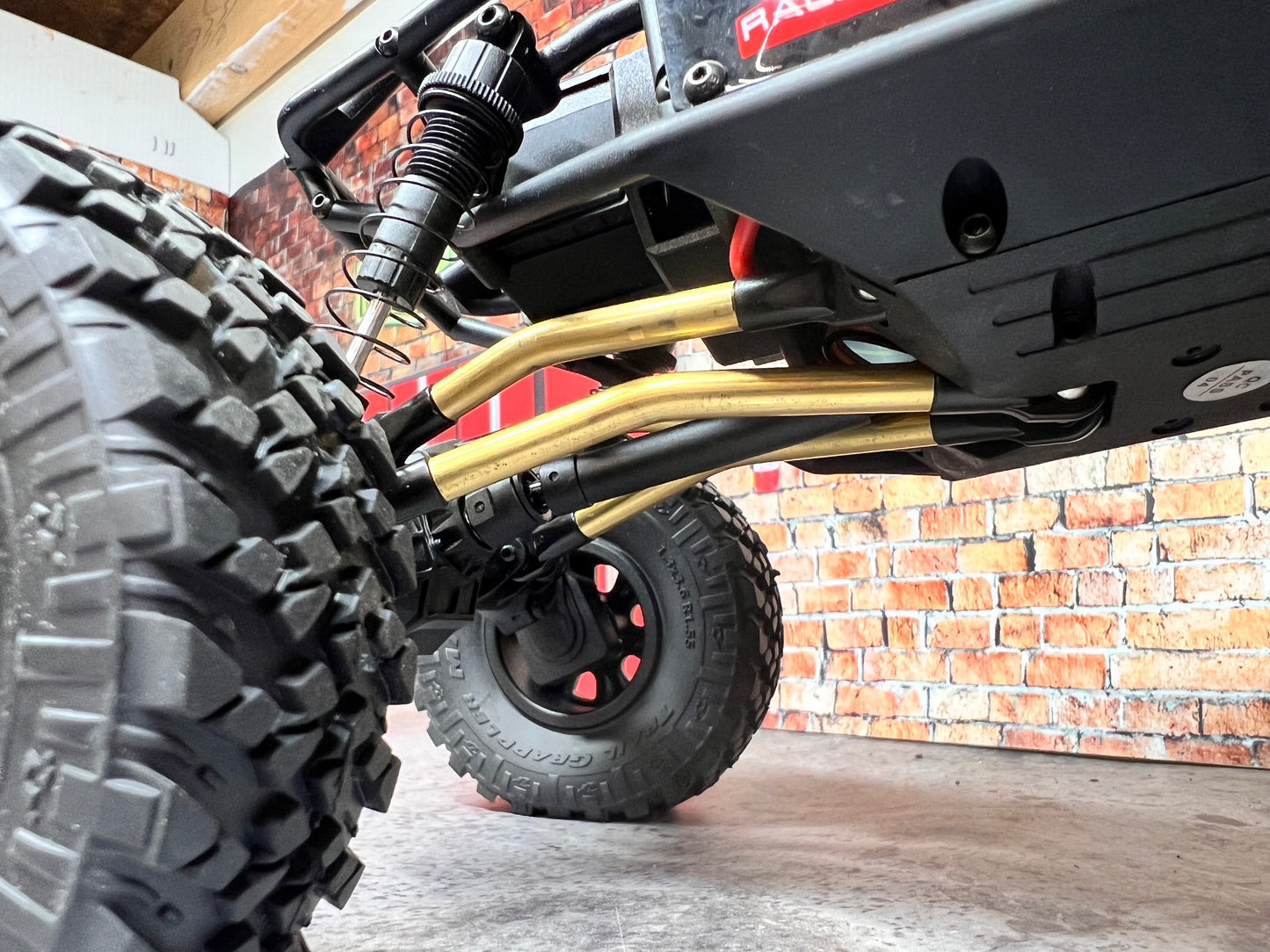 Axial UTB18 - High Clearance Brass Link Kit