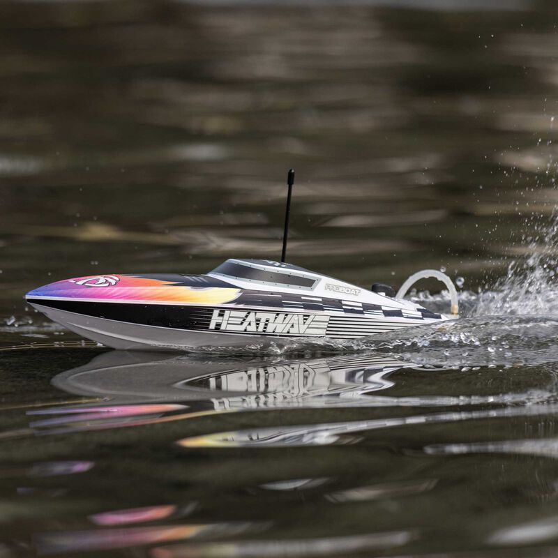 Recoil 2 18" Self-Righting Brushless Deep-V RTR, Heatwave Pro Boat