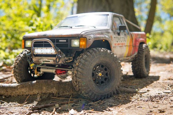 Pro Series Comp-Style SCX10/SCX10 II Front Bumper with Trail Bar and shackle mounts