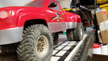 Axial SCX10: Narrow Lockouts