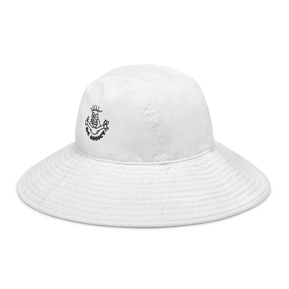 Wide brim bucket hat